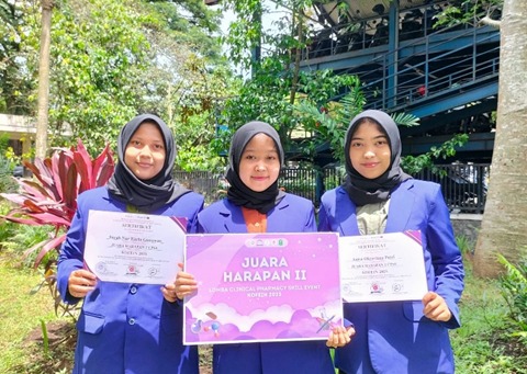 Mahasiswa Program Studi Farmasi FMIPA UM Meraih Juara Harapan 2 dalam Kompetisi CPSE KOFEIN UNAIR 2023