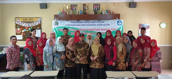Pelatihan Pembuatan Soal AKM Bagi Guru MGMP Kimia Di Kabupaten Tulungagung Oleh Tim Dosen Kimia UM