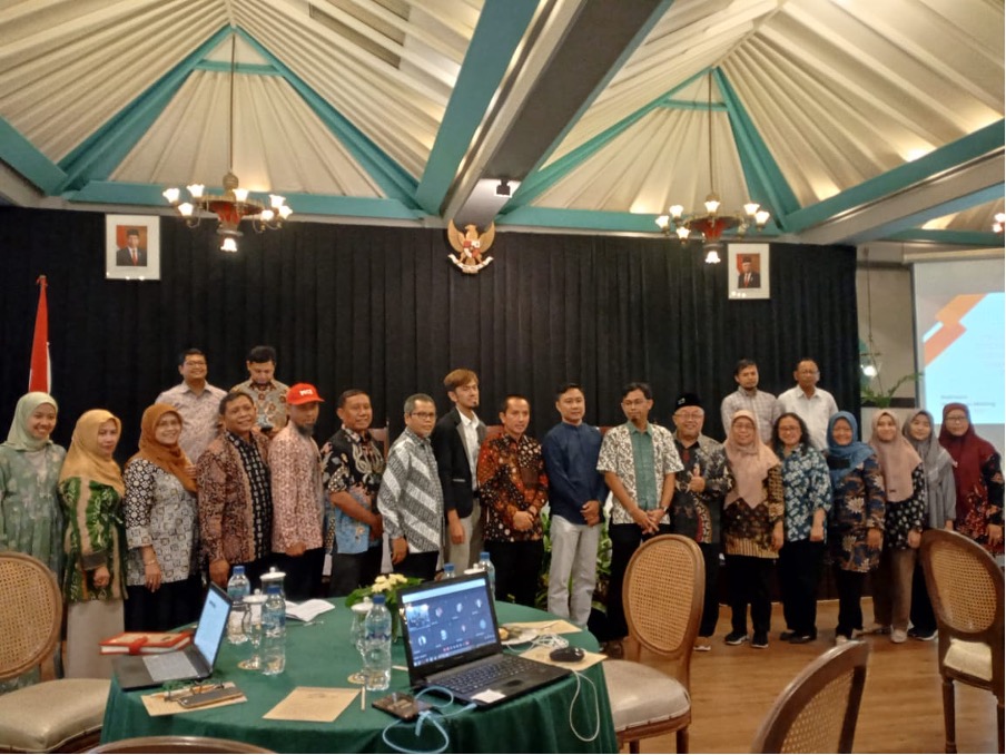 FGD Kolaborasi Penyusunan Kurikulum 2023 Prodi S1 Kimia Bersama  PT. Tjiwi Kimia dan PT. Aneka Tuna Indonesia