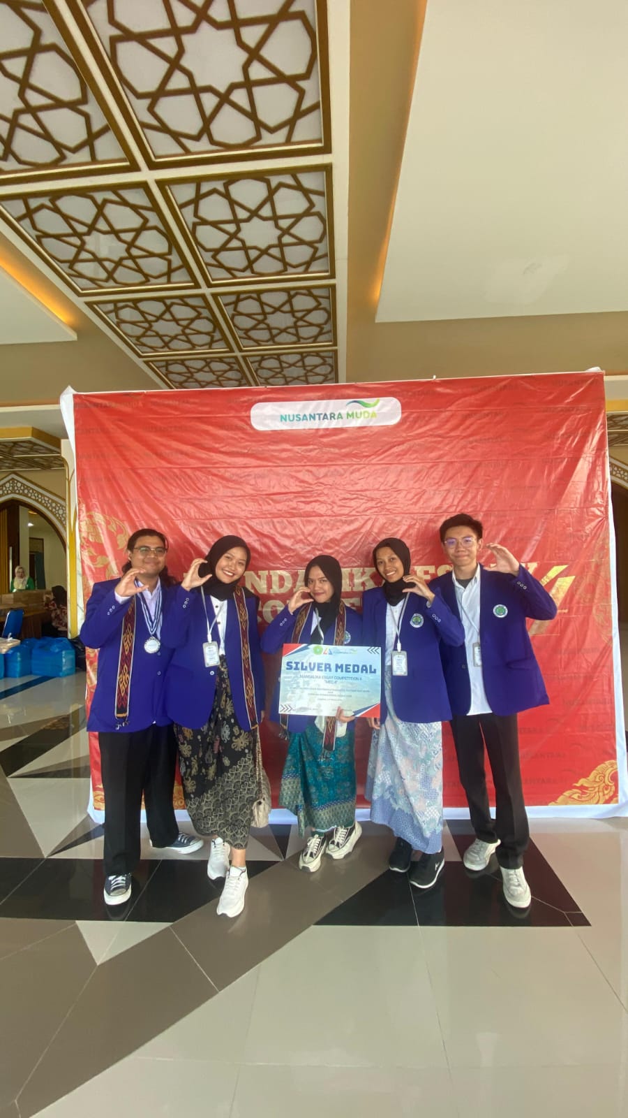 Tim Kimia UM Raih Medali Perak di Mandalika Essay Competition