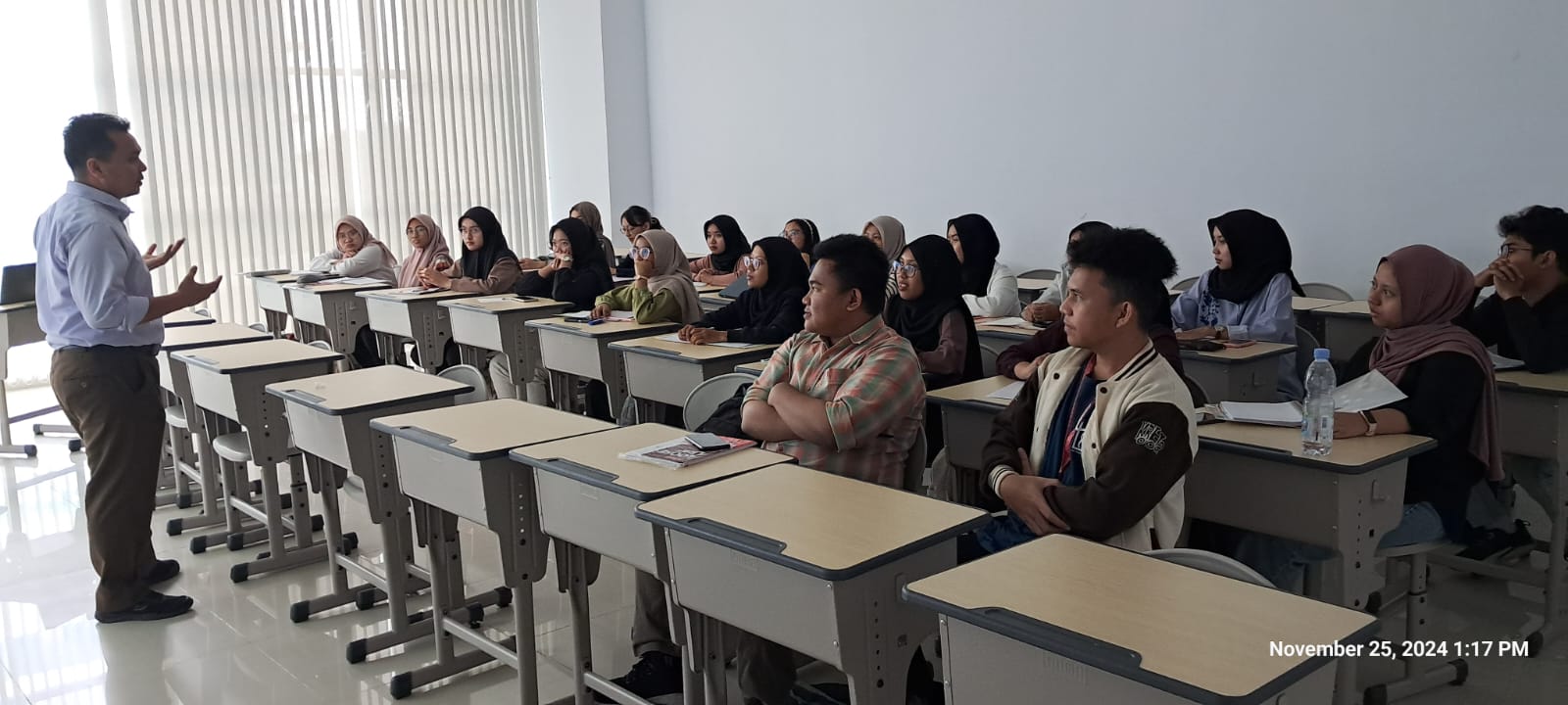 Co-Teaching “Manajemen Laboratorium Kimia Sekolah” bersama Assoc. Prof. Dr. Mohd Rizal Razali dari USM