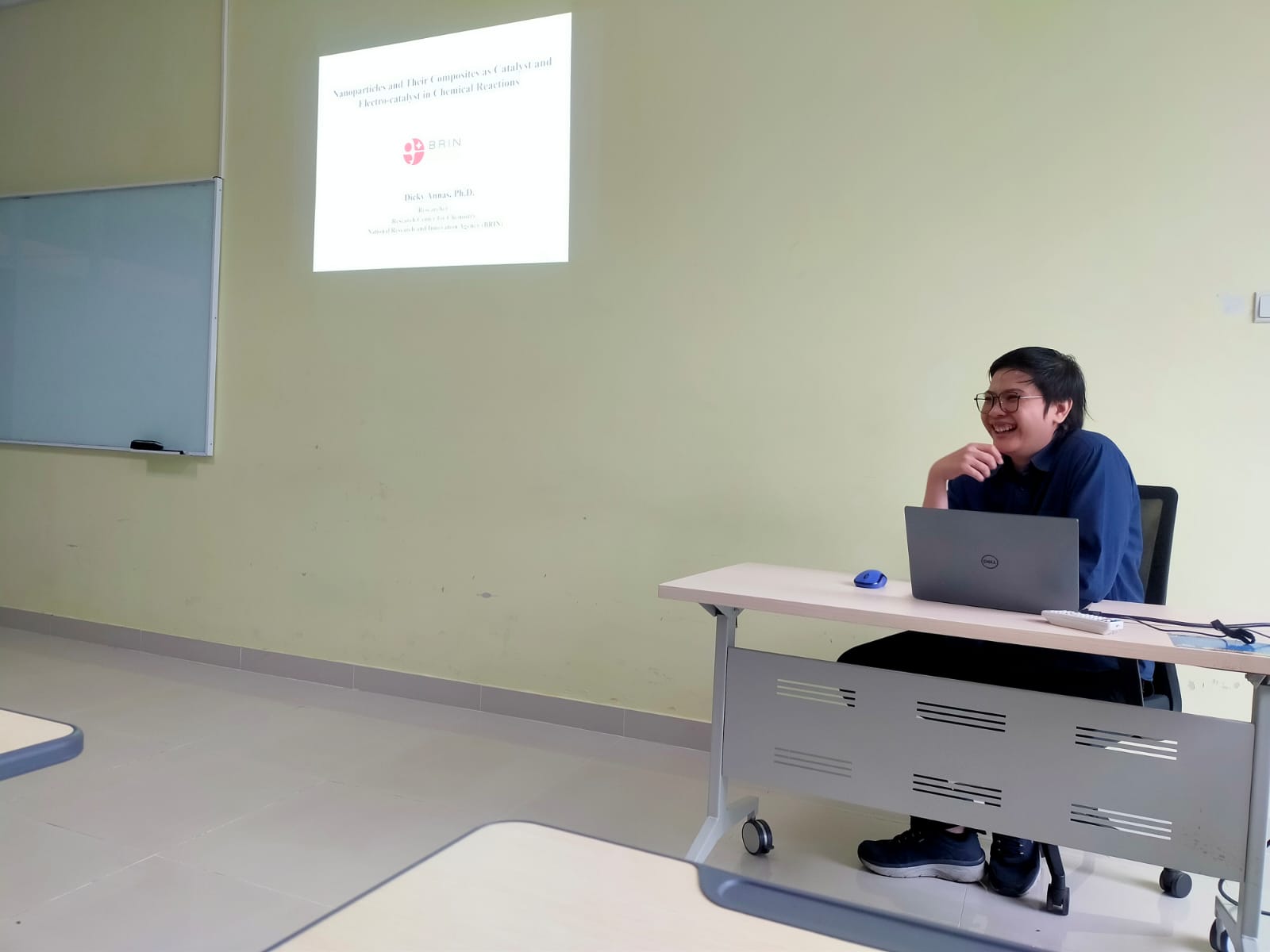 Kolaborasi Co-Teaching BRIN dan Departemen Kimia UM: Pendalaman Kimia Material untuk Produksi Energi Bersih
